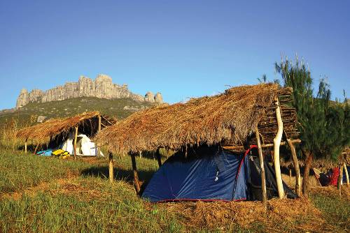 Campsite setup at Andringitra&#160;-&#160;<i>Photo:&#160;Gesine Cheung</i>