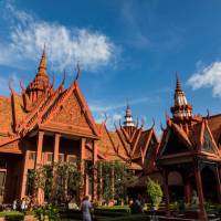 Exploring the National Museum of Cambodia | Lachlan Gardiner