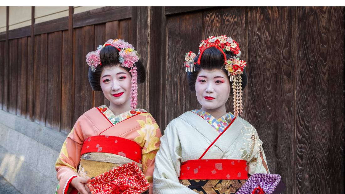 Maiko outside Kiyomizu-dera |  Felipe Romero Beltran