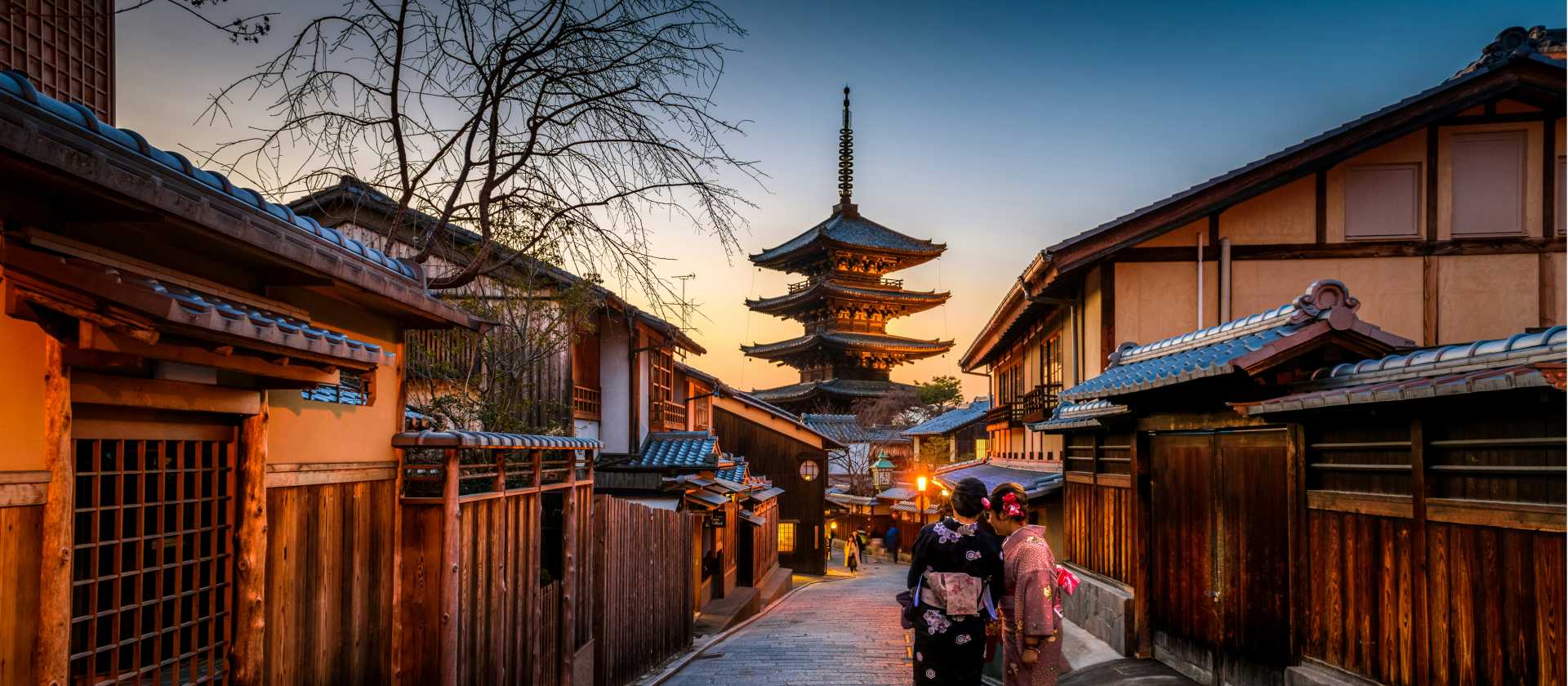 Historic streets of Higashiyama leading to Yasaka Pagoda at dusk.
 | Sorasak