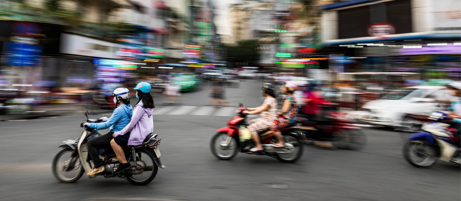 Bustling streets of Ho Chi Minh City | Lachlan Gardiner