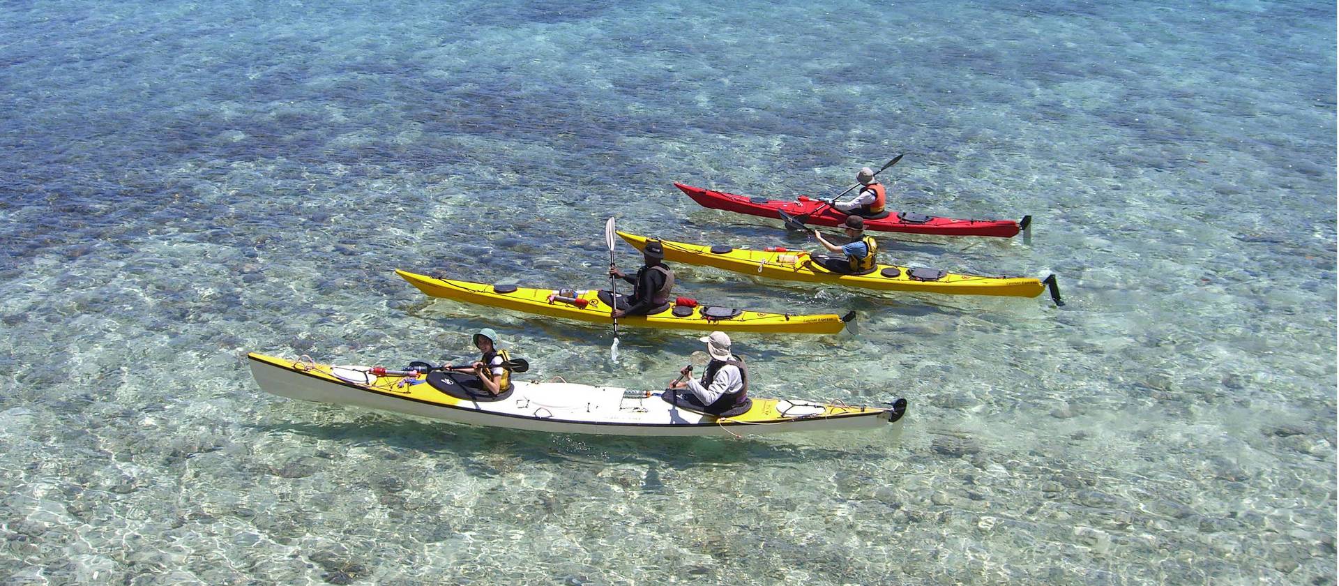 The crystal clear waters of the Yasawa Islands | Al Bakker