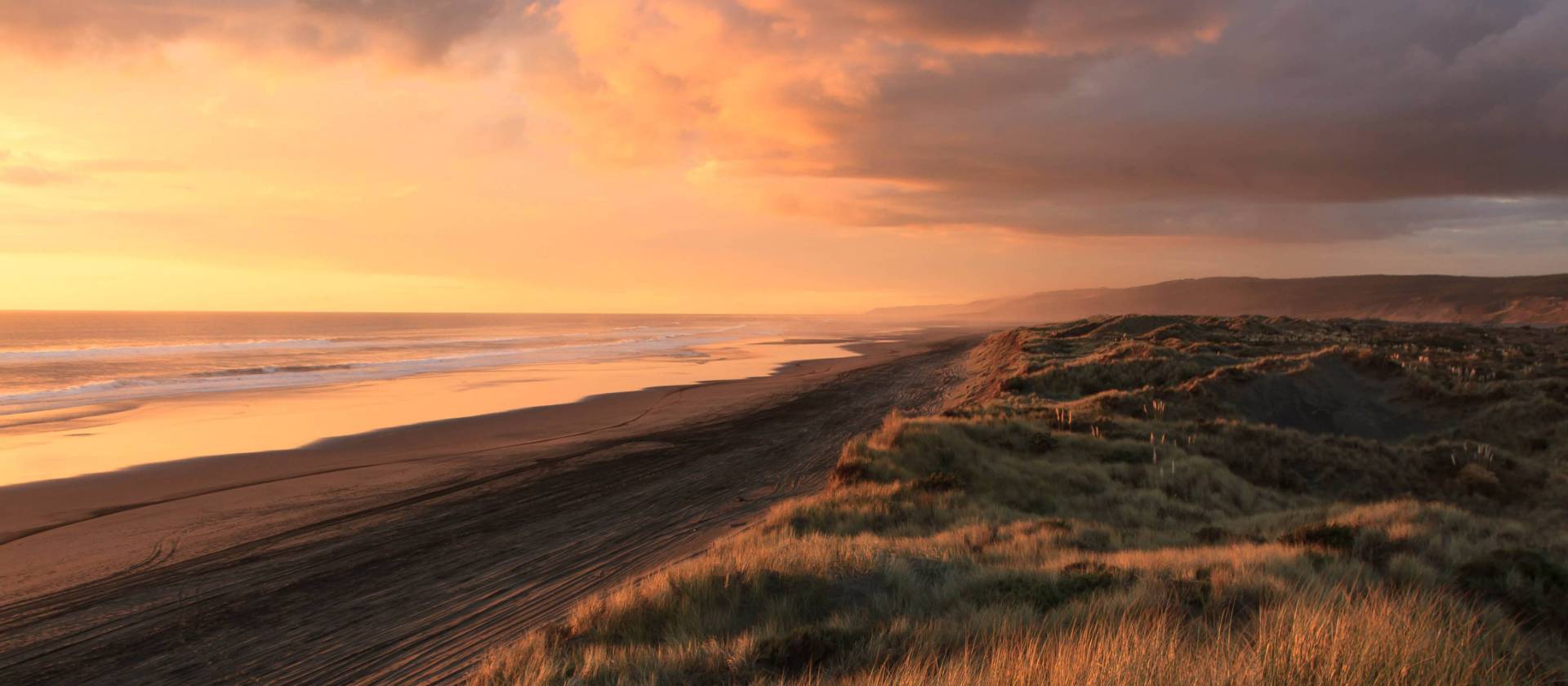 90 Mile Beach at Sunset | Petr Vysohlid