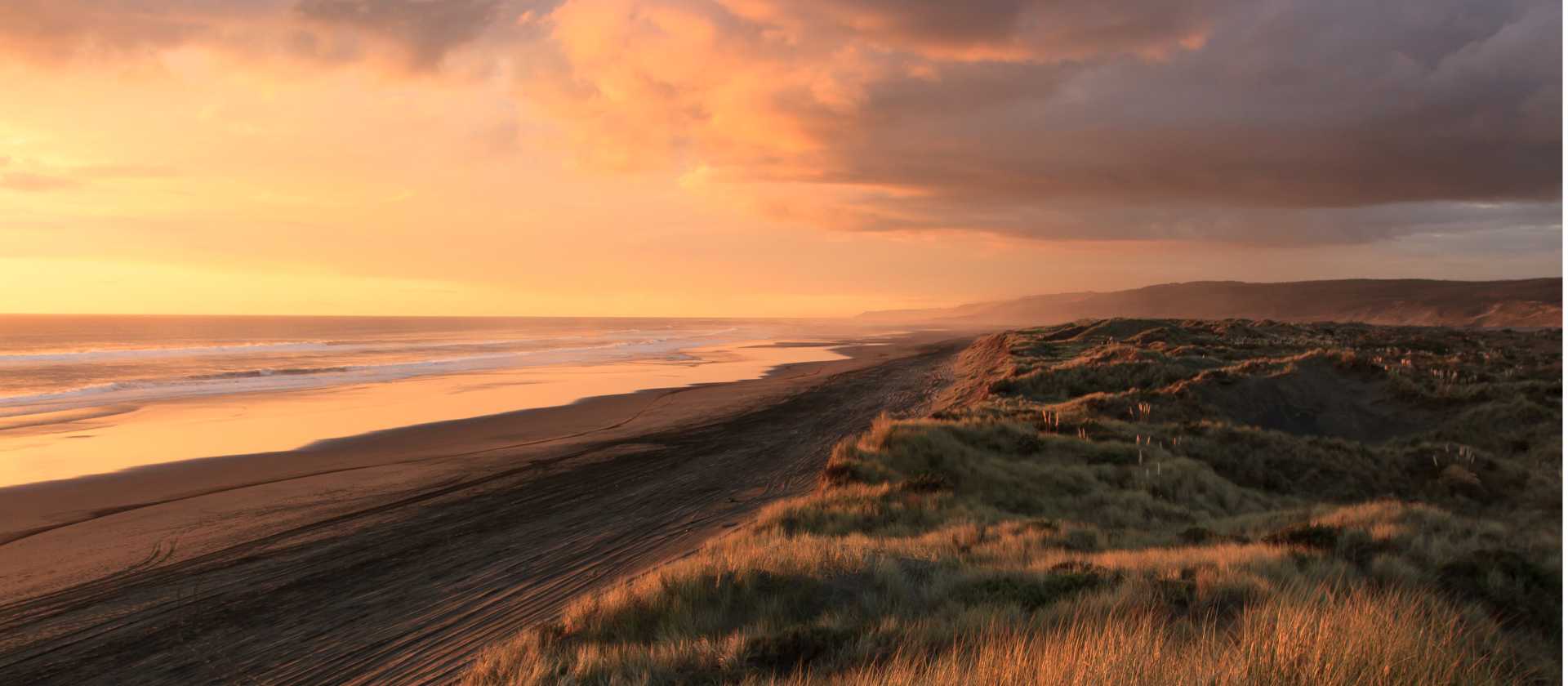 90 Mile Beach at Sunset | Petr Vysohlid