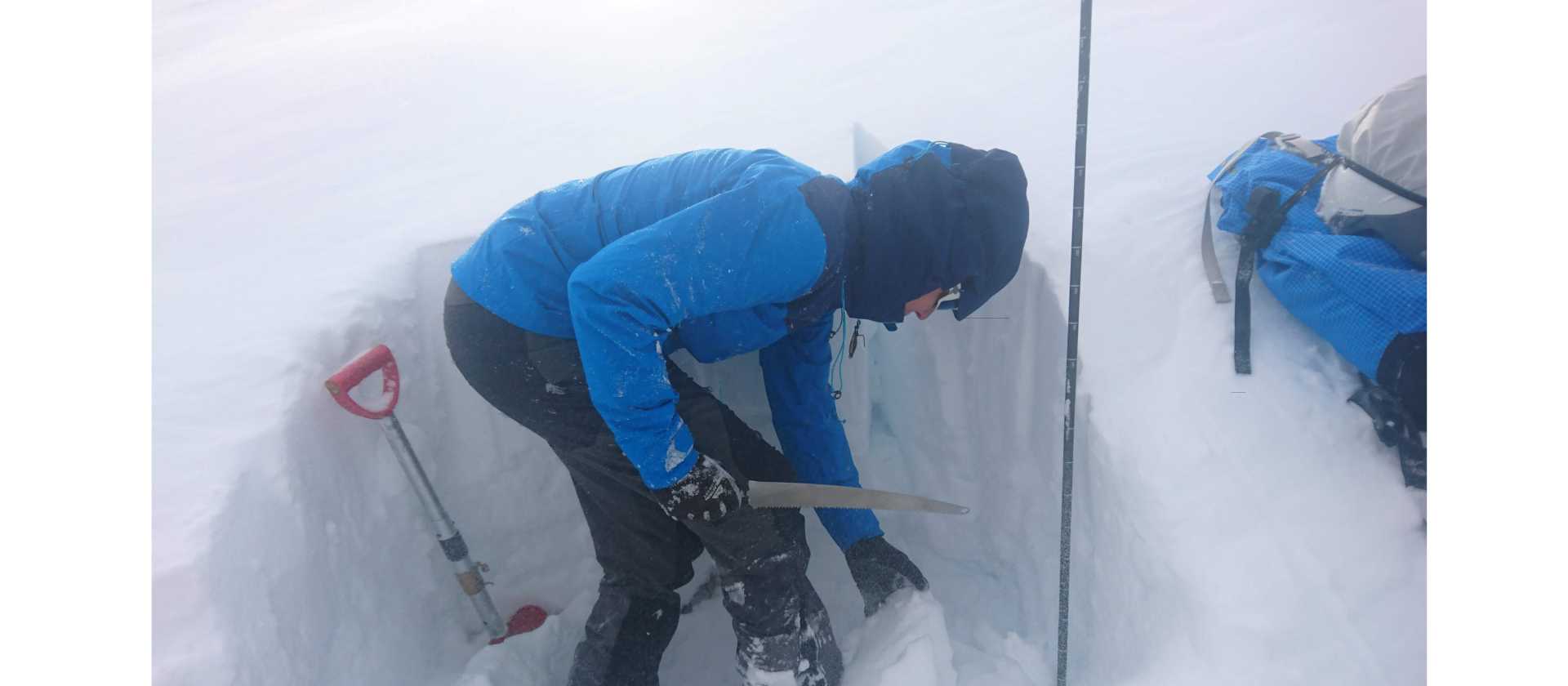 Building a snow cave | Graeme Woodward