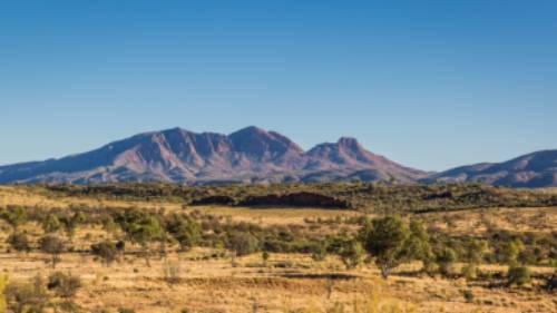 The spectacular Mount Sonder on the Larapinta Trail | Gavin Yeates