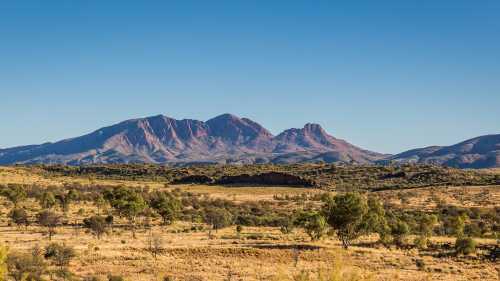 The spectacular Mount Sonder on the Larapinta Trail | Gavin Yeates