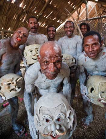 Goroka mud men&#160;-&#160;<i>Photo:&#160;David Kirkland</i>