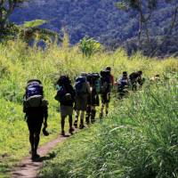 Trekking through the verdant scenery of Papua New Guinea | Ken Harris