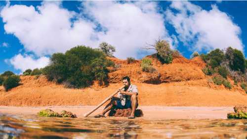 Learn from the Wula Gura Nyinda team in Francois Peron National Park | Tourism WA