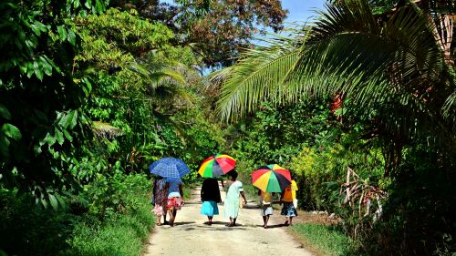 Village scenes in Vanuatu | Nina Janesikova