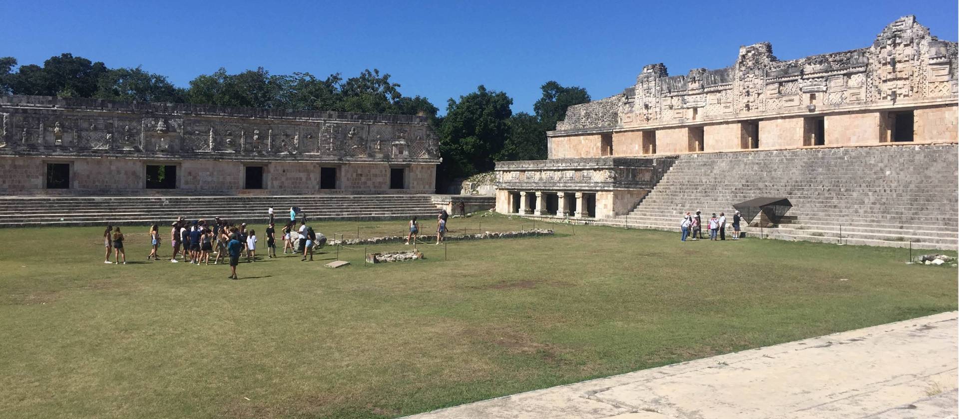Ruins that depict the social structure in the Mayan society