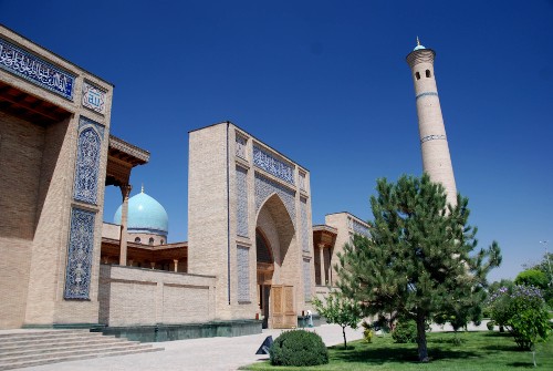 The main Friday Juma Mosque of Khast Imom, Tashkent&#160;-&#160;<i>Photo:&#160;Chris Buykx</i>