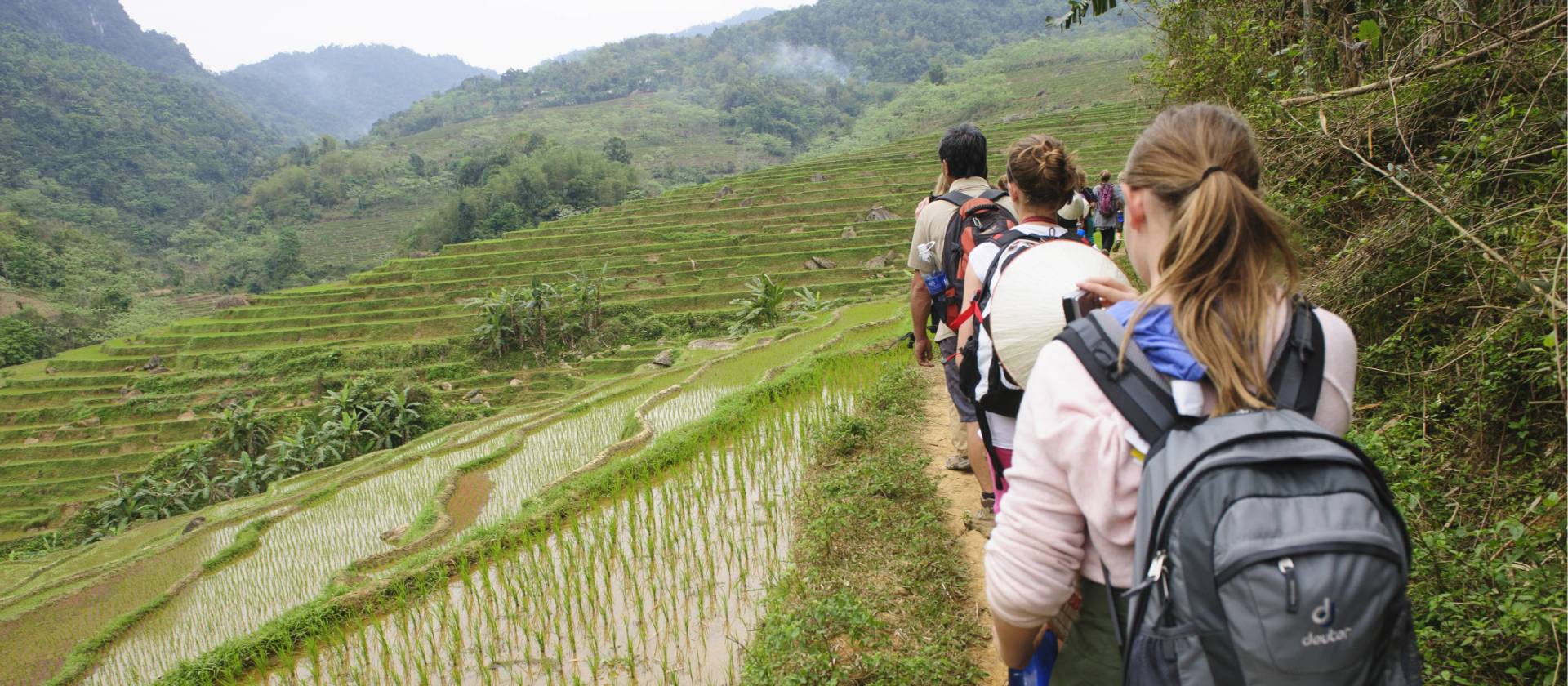 Students on trek in Vietnam | Nick Hardcastle