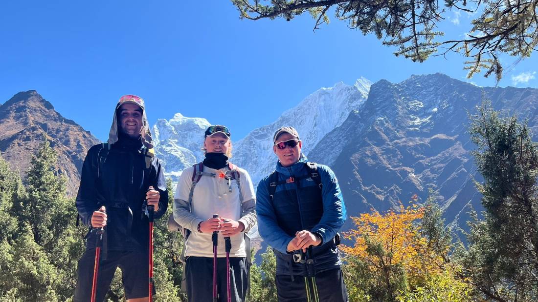 Students trekking Everest region, Nepal |  Scott Pinnegar