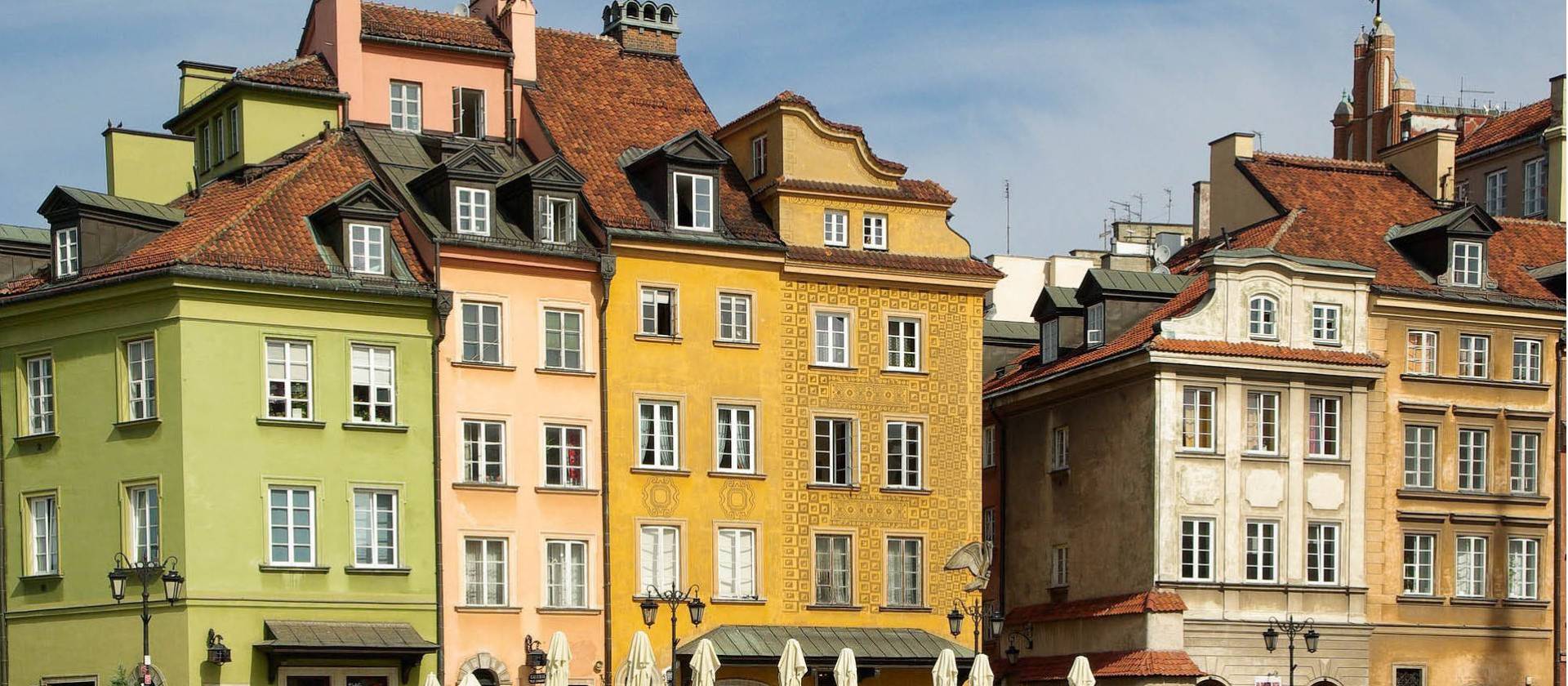 Spend time in the Warsaw Old Town on your cycling holiday in Poland