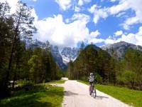 Cyclists on the path from the Cimabanche Pass in the Dolomites |  <i>Rob Mills</i>