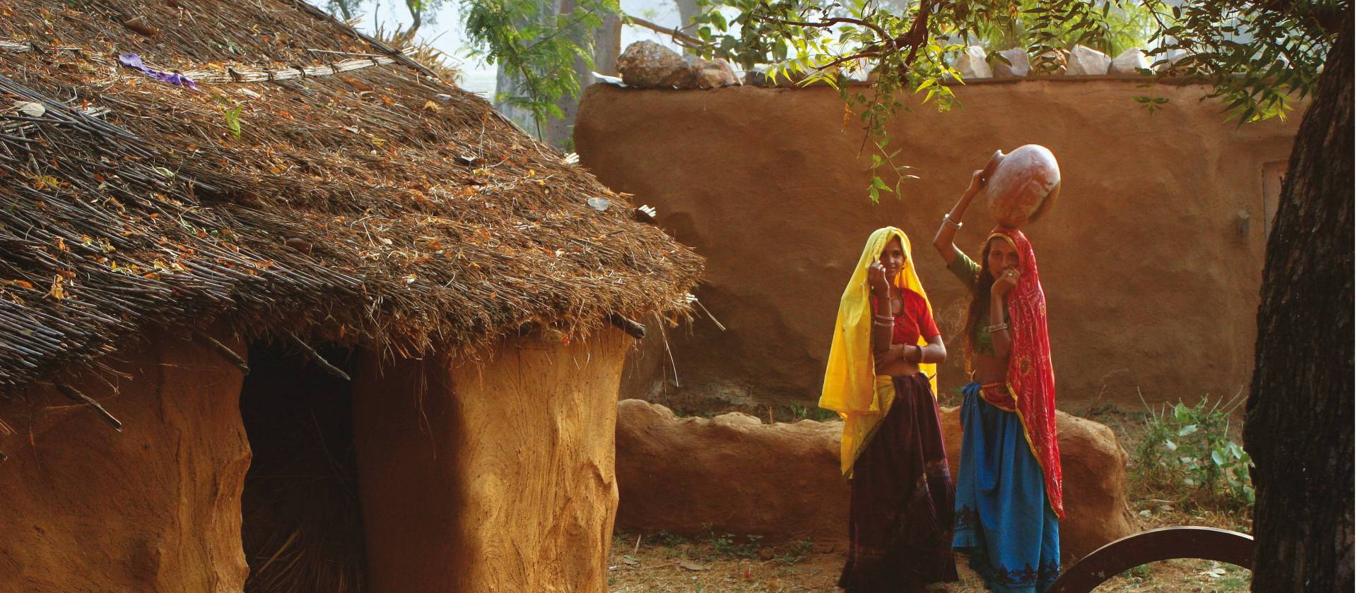 Cycling between Jaipur and Agra we experience local village life | Keri May