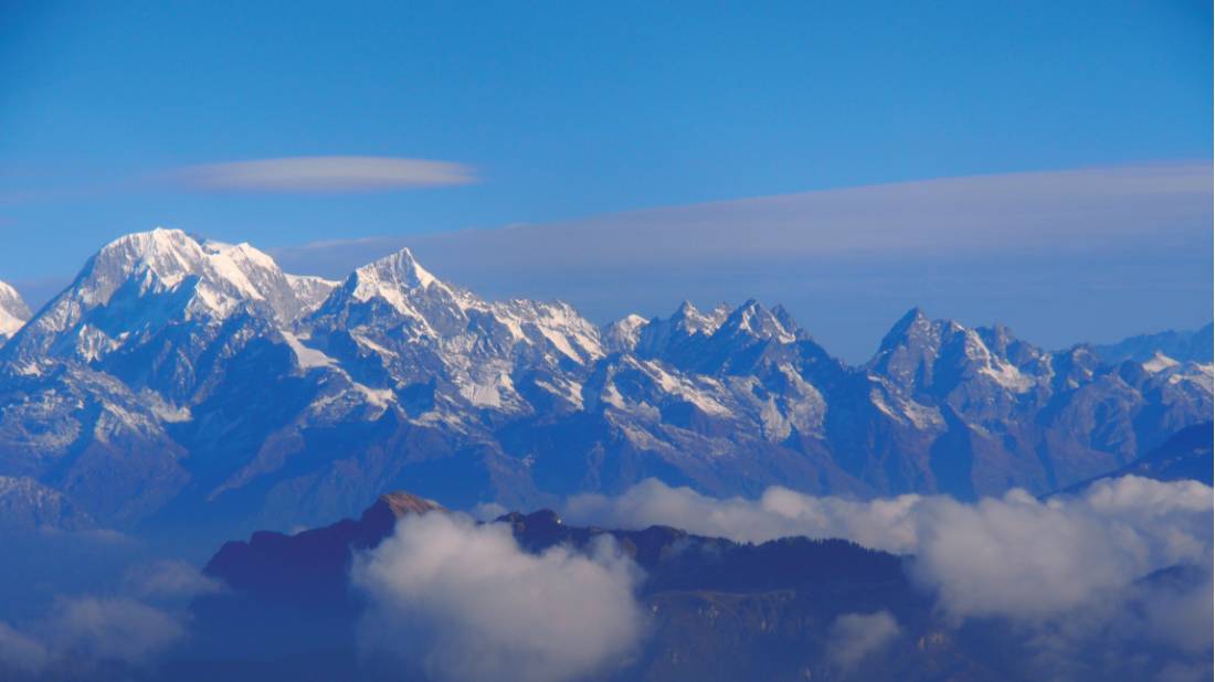 Flight over the stunning Himalayan mountain range | Kylie Turner