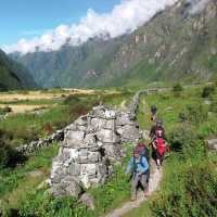 Trekking near Kyanjin Gompa | Soren Kruse Ledet