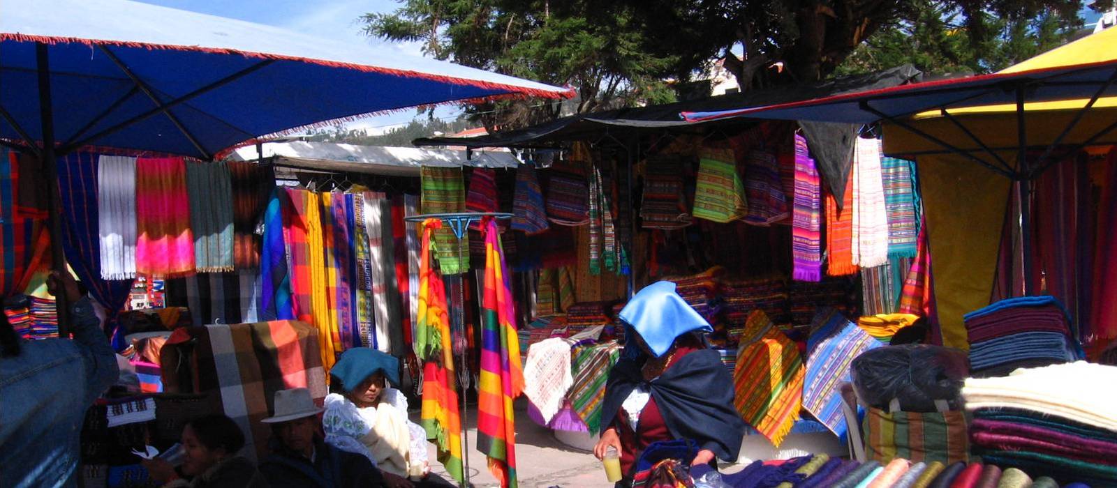 Otavalo Market | VÃ©ronique PÃ©pin