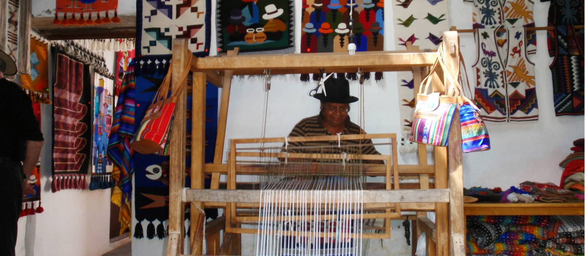 A demonstration of traditional weaving of clothes and blankets in the Imbabura region.