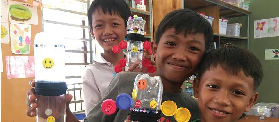 Children at Treak Community Centre recycling plastic