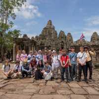 Students explore the ancient temples of Angkor | Jordan Curzon