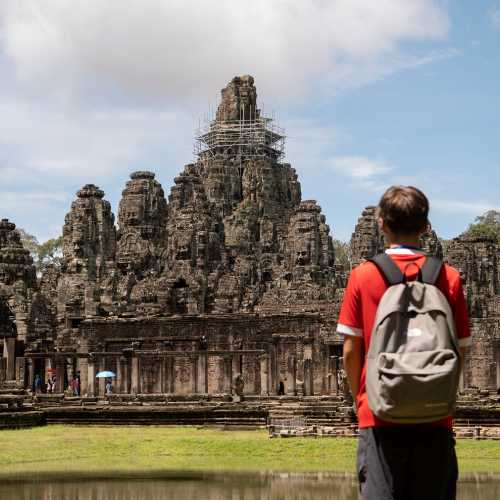 Students explore the ancient temples of Angkor