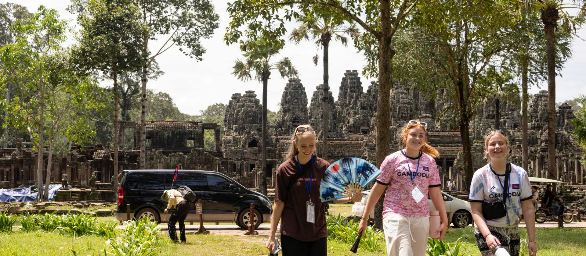 Students explore the ancient temples of Angkor | Jordan Curzon