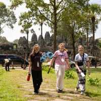 Students explore the ancient temples of Angkor | Jordan Curzon