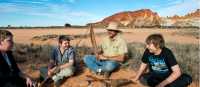 Students gaining an insight into traditional culture from the custodians of Rainbow Valley | Tourism NT/Shaana McNaught