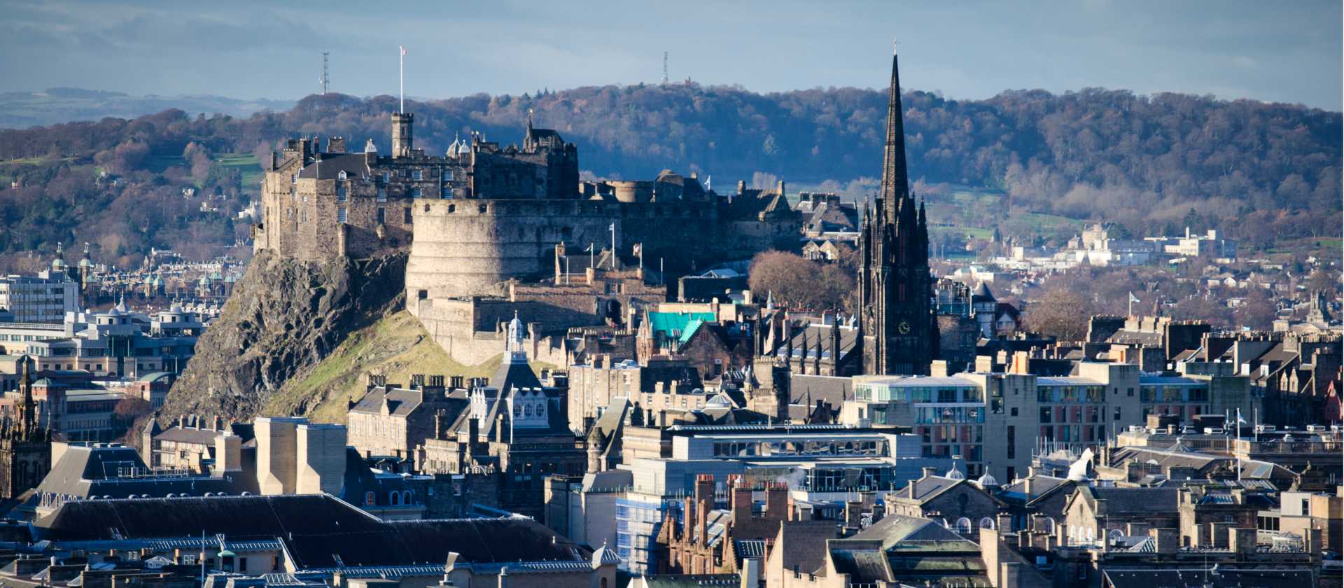 A panoramic view of the historical city of Edinburgh | Highland Hiking