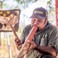 Students join a Indigenous cultural immersion program at Pudakul | Tourism NT/Nick Pincott