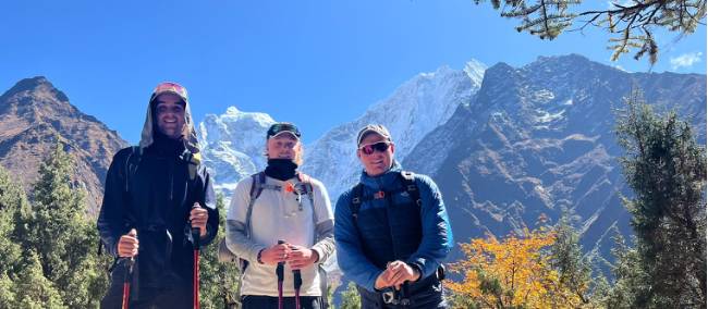 Students trekking Everest region, Nepal | Scott Pinnegar